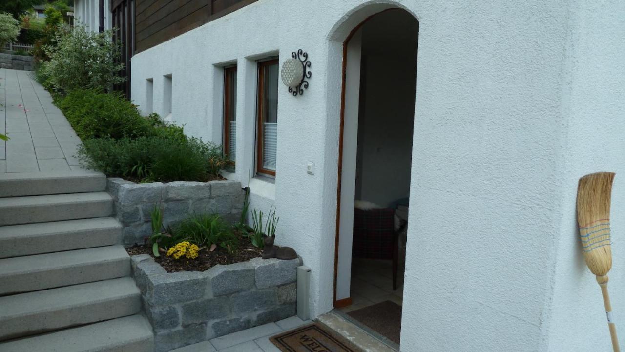 Holzji Appartement Glis Buitenkant foto